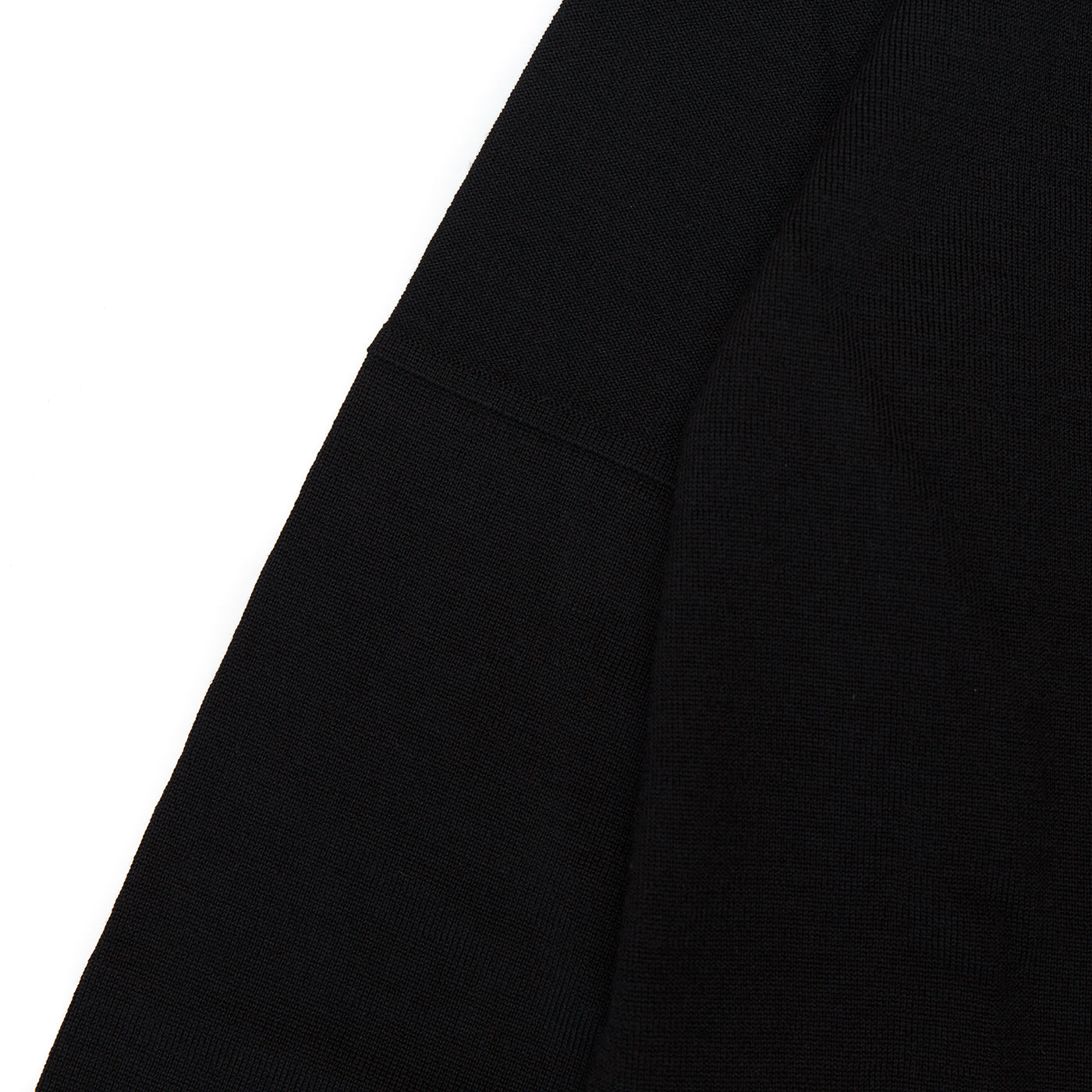SNS Herning Intro-II Crew Neck Black Void Should Seam Detail