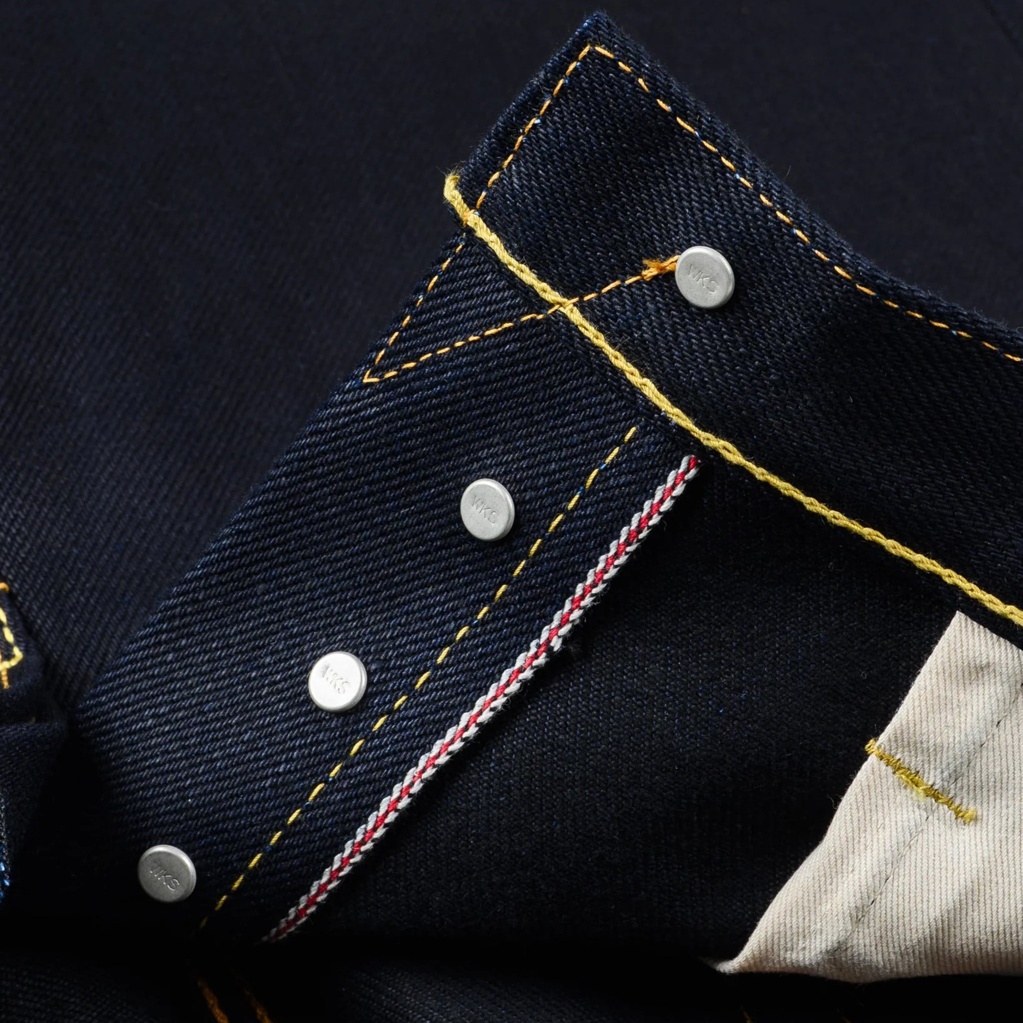 IH-888-XHSib 25oz Selvedge Denim Medium/High Rise Tapered Cut Jeans - Indigo/Black